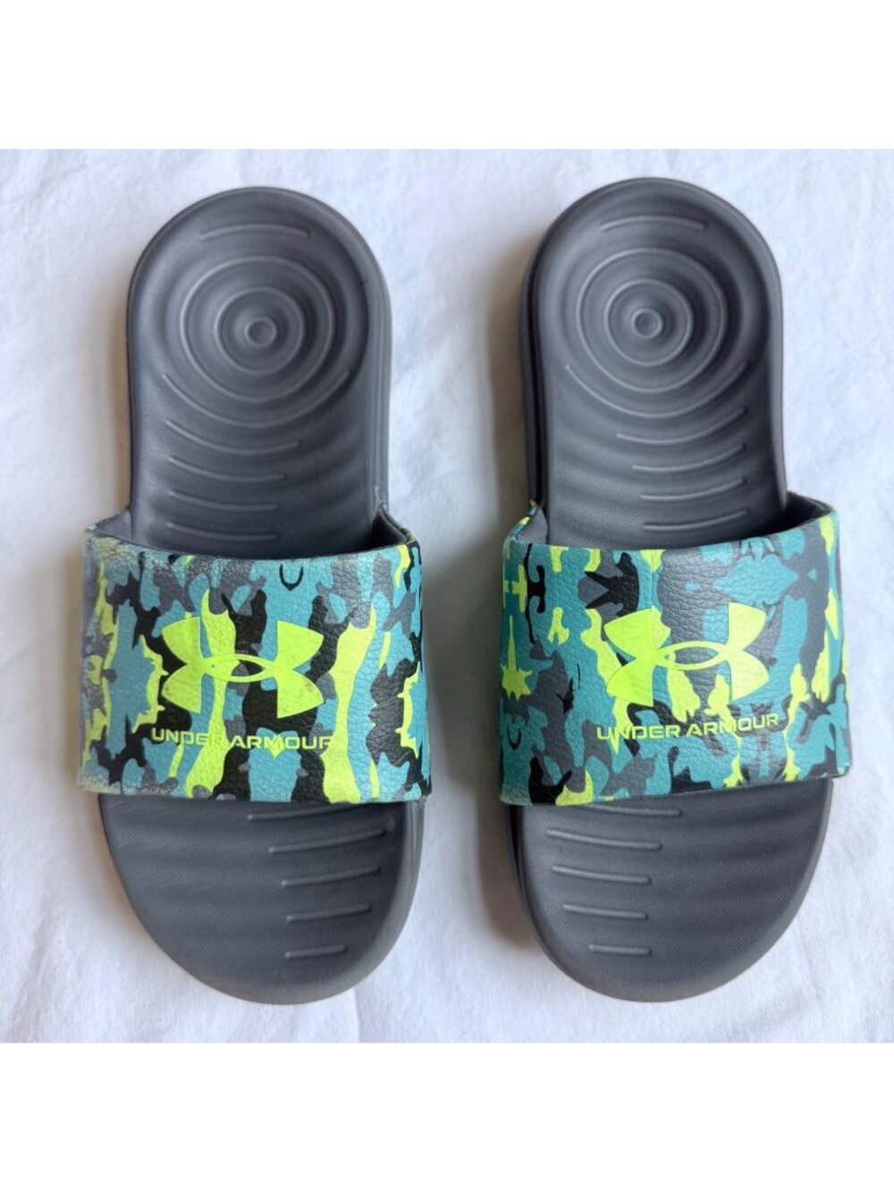 Under Armour Youth Camo Slide Sandals Green Black Blue Slip-On size 4Y